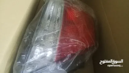  1 ضو خلفي اشمال مستبيشي لانسر مكتب الضو جديد بكرتونوتو ركبتو اسبوع بس وفكيتو