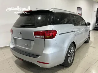  3 KIA Carnival EX