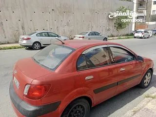  4 كيا برايد 2005   4 جيد