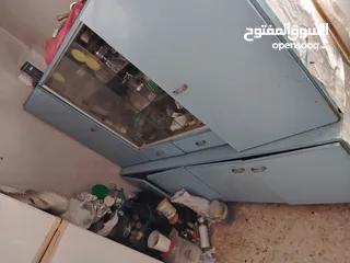  1 بوفيه وطاولات للبيع