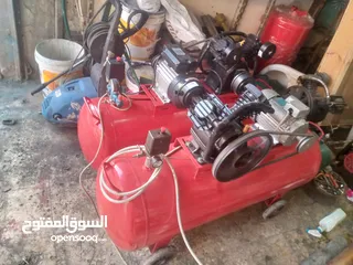  2 كمبريسه هواء 200 لتر بسعر مغري