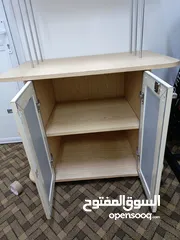 6 خزانة مستعملة بحالة الوكالة خشبها ثقيل ونظيف قابل للتفاوض