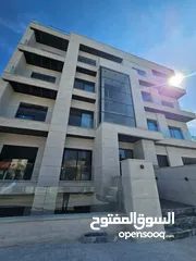  16 ارضية استثمارية 100متر مع ترس مقسمة الى استديو عدد 2 في ضاحية الرشيد  خلف الجامعة الاردنية