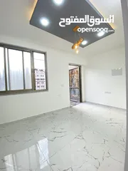  5 للبيع روف مقابل الاكايديميه مباشره