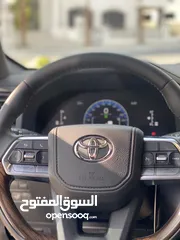  6 للايجار تويوتاا لاند كروز 2025 زيرو/سيارة آمنة ورفاهية عالية وبافضل الاسعار