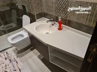  19 شقة مفروشة بمنطقة المصايف قريب مدرسة الاوائل ثلاث غرف بحالة ممتازة من المالك مباشرة