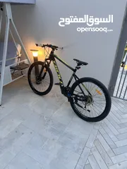  4 Mountain bike for sale new condition سيكل جبلي للبيع استخدام خفيف