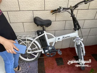  2 بسكليت كهربا مع كسداه الحاله جيده ومعه شنطه كبيره نوعن ما