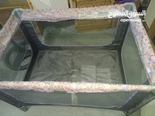  1 تخت اطفال امريكي اصلي مع فرشه بحال الوكاله للبيع بسعر مغري