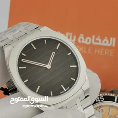  4 الساعة التريند جوتشي ... الرفيعة ... بسمك كريدت كارد ..... نسخة عالية الجودة .... ،،A7+  متوفرة الان