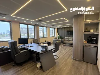  1 مكاتب مفروشة للايجار دبي القرهود مساحة 200 قدم