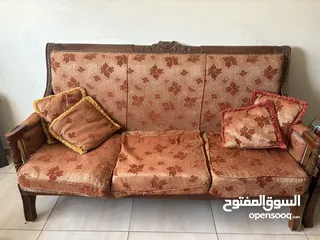  2 طقم كنبايات وطاولة سفره و طاولة وسط وخزانة كورنر كامل