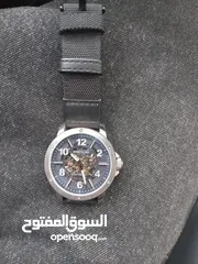  2 ساعة Kenneth Cole  بحالة ممتازة اصلي ممتازة ممتازة ممتازة