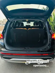  18 جب سنتافي هايبرد(بنزين+كهرباء) سعة:2.5 لتر قوة:225 حصان المطور:1600cc اللون الخارجي: أسود