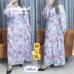  3 جلابيات نسائية وبيجامات اطفال