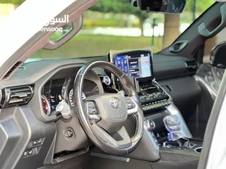  8 للبيع او للبدل لاندكروزر VXR فل أوبشن موديل 2022 خليجي