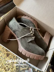  5 احذيه نسائيه جديده غير مستعمله