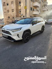  18 تويوتا 2022 RAV4 جمرك جديد (xse بلاك ادشن) ليثيوم اصلي