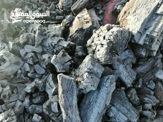  3 فحم سمر عماني و حطب سمر عماني ومخلفات الفحم
