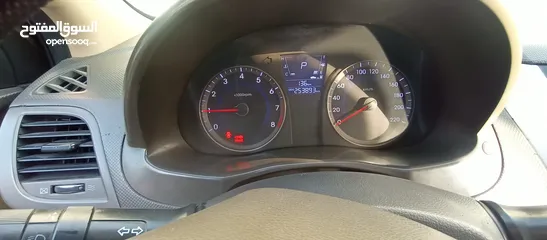  4 Hyundai Accent 2012 Auto gear