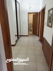  3 شقه للبيع شارع الجامعه