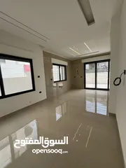  2 بالاقساط ارضية مع مدخل خاص في اجمل مناطق مرج الحمام و بتشطيب حديث و مميز