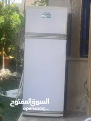  1 ثلاجه ارجلك بحاله جيده