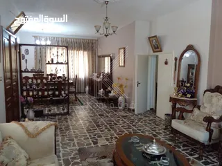  10 بناية سكنية للبيع في خلدا