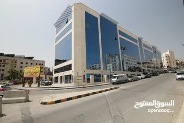  6 عيادة للإيجار من المالك جانب المستشفى التخصصي مساحة 58م (مجمع الحسيني الطبي)