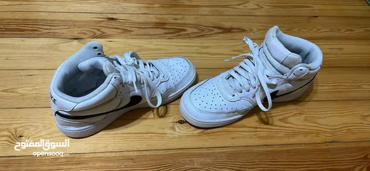  2 Nike shoes original