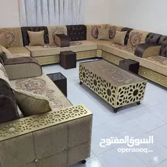  1 بيع طاوله وسط مع 4 طرابيزات فقط  لاصحاب محلات جلسات خليجيه وتجار ليس طقم كامل فقط طاوله