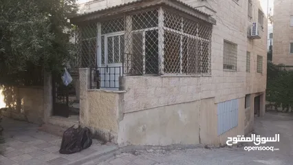  7 شقه ارضيه ضاحيه الامير حسن 125 متر  قابل للتفاوض
