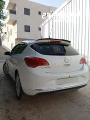  4 اوبل استرا