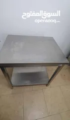 6 عده مطعم نظيفه استخدام قليل