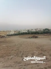  11 عده قطع قرب شارع المطار اليادوده