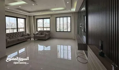  3 شقه فارغه للايجار