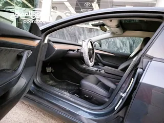  18 تيسلا 2023 MODEL 3 فحص كامل 4 جـيـد ممشى قليل 20 الف بحالة الوكالة لون فيراني مميز بسعر محرووق ولقطة