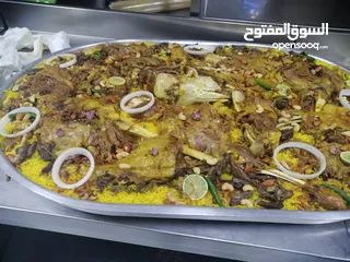  1 شيف يمني مقيم في السلطنه يبحث عن عمل  خبره 15سنه في الطبخ والاداره والتسويق