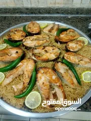  25 شيف شرقي وغربي وسلطات ابحث عن عمل خبرة في الاكل العربي والغربي والسلطات خبره اكثر من 15سنه