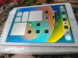  4 ايباد برو ذاكره 128 نضيف للبيع ب 250 ويا كارتونه فقط مكاني كربلاء بيع او مراوس