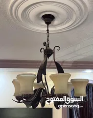  1 ثريات خشب و زجاج سداسيات عدد 3 بحالة ممتازة