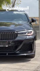  17 الفئة الخامسة BMW 530e  plug in hybrid M Performance Power