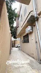  6 عقار للبيع عرادة بالقرب من جامع بالشاطر
