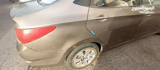  10 Hyundai Accent 2012 Auto gear