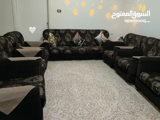  3 طقمين كنب خشب زان مستعمل  بحالة جيدة بسعر مناسب جدا