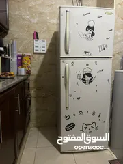  1 ثلاجة جينرال ديلوكس هواء 20 قدم بحالة ممتازة للبيع شغالة 100%
