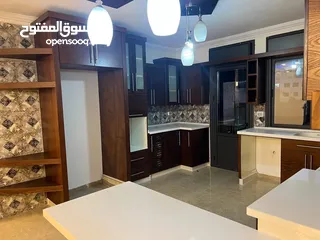  1 شقه فارغة للايجار في البيره  قرب شارع القدس وقرب  الفندق السياحي