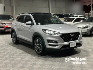  3 Hyundai Tucson 2.0