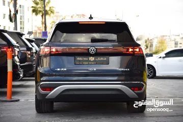  3 Volkswagen ID.6 Crozz PURE + 2022 فولكس فاجن اي دي