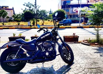  1 Harley Davidson Iron 883